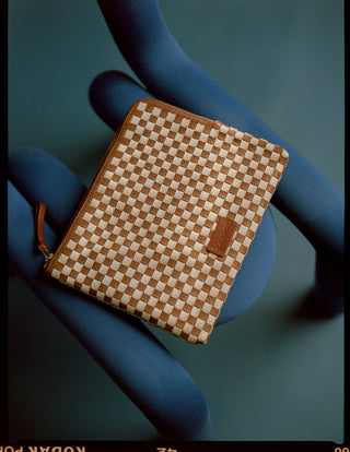 BATU S Chess Nut Dama Pouch