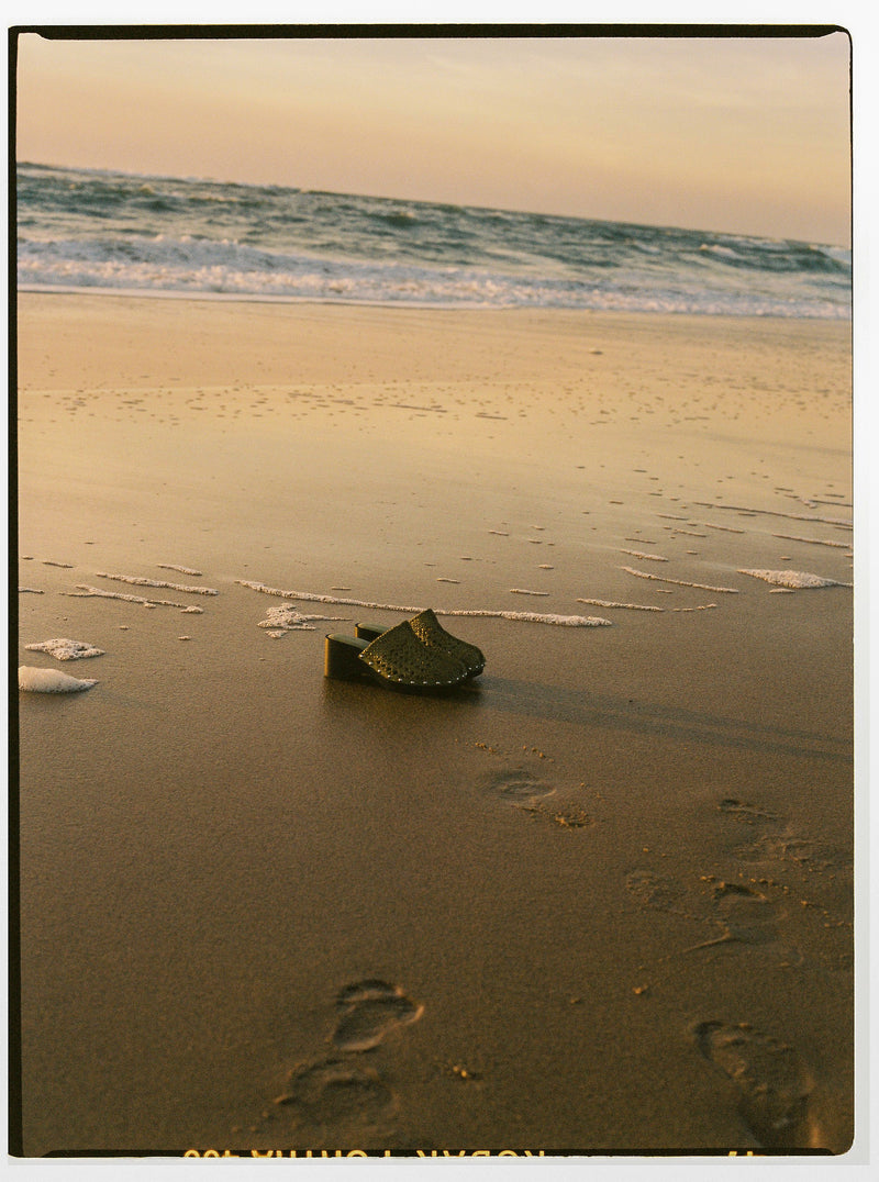 Cala Jade clog sandal Pistachio